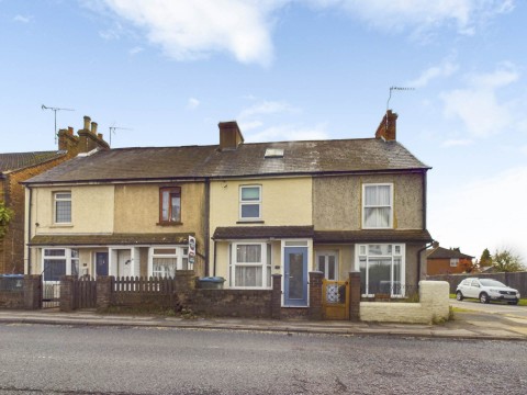 View Full Details for Tring Road, Aylesbury, Buckinghamshire