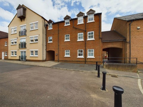 View Full Details for Waterford Gate, Fairford Leys, Aylesbury