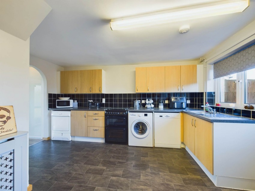 Images for Meadowcroft, Aylesbury, Buckinghamshire