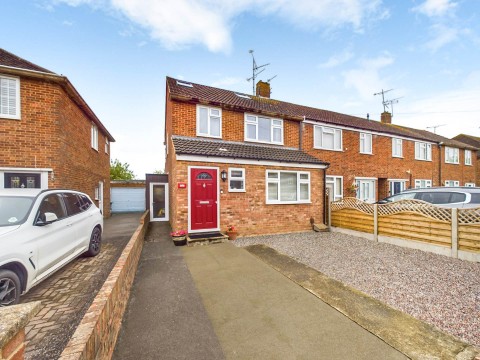 View Full Details for Barnsbury Avenue, Broughton, Aylesbury