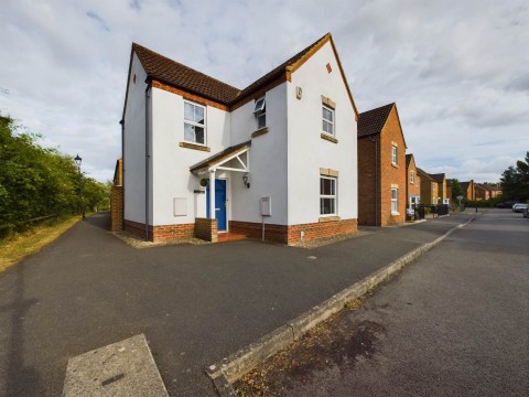 View Full Details for Chelsea Road, Fairford Leys, Aylesbury
