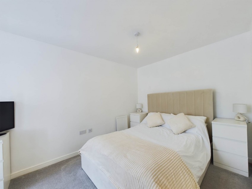 Images for Siddington Drive, Berryfields, Aylesbury