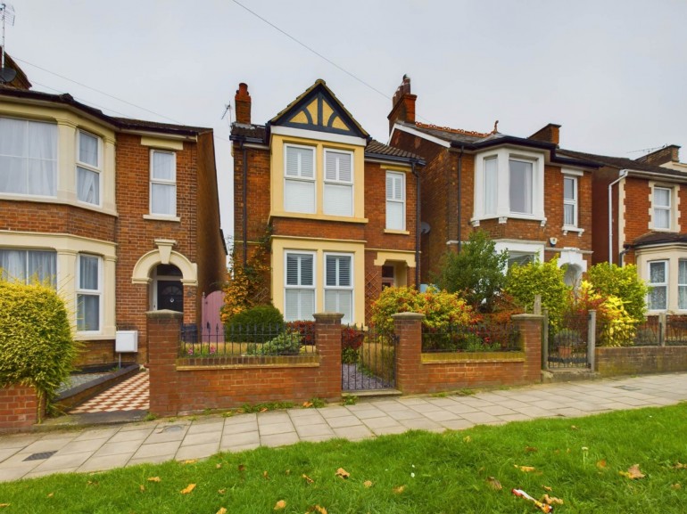 Bierton Road, Aylesbury, Buckinghamshire