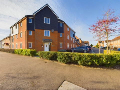 View Full Details for Alma Street, Berryfields, Aylesbury