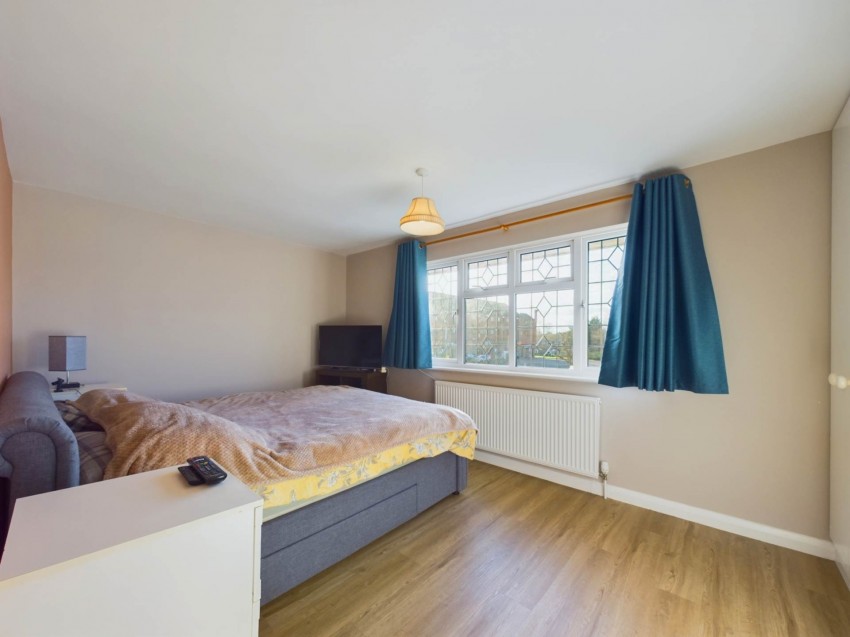 Images for Lynwood Road, Elm Farm, Aylesbury