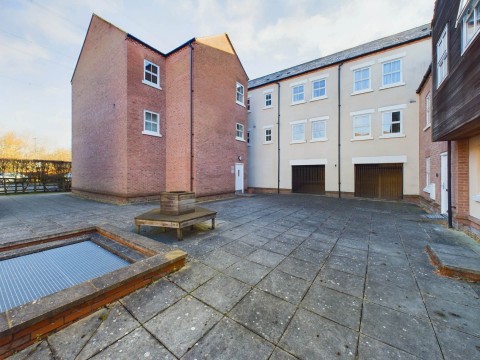 View Full Details for Waterford Gate, Fairford Leys, Aylesbury