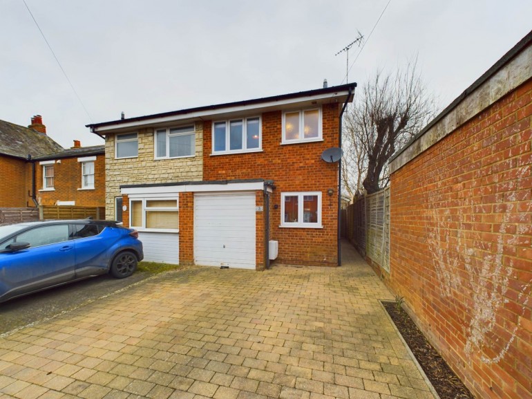 Ascot Road, Aylesbury, Buckinghamshire