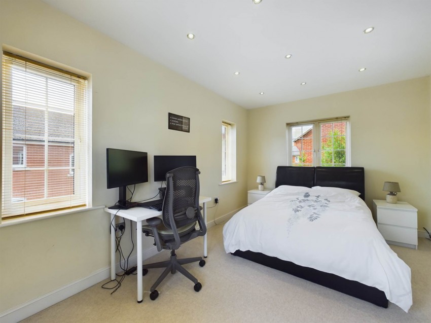 Images for Rodnall Close, Buckingham Park, Aylesbury