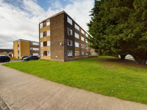 View Full Details for Winchester House, Bishops Walk, Aylesbury