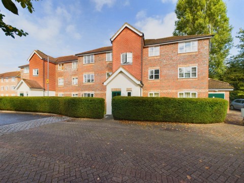 View Full Details for Whitehead Way, Aylesbury, Buckinghamshire