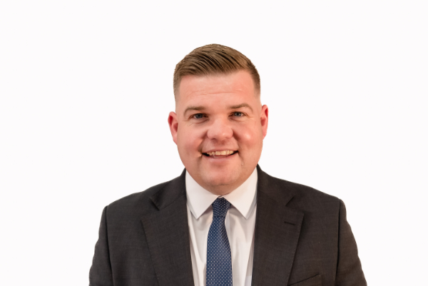 Warren Peach, Sales Director